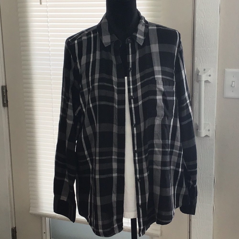 Black & White Plaid Button Up Shirt Sz. XL